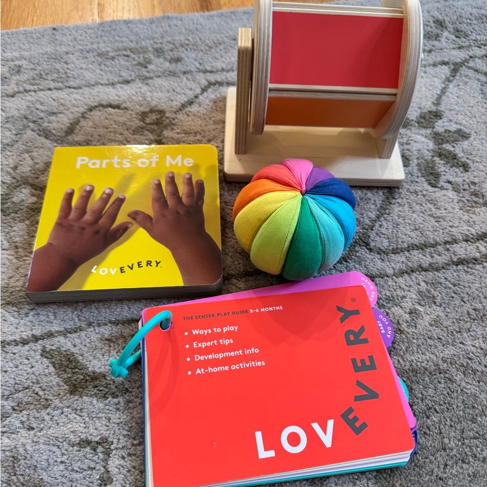 Lovevery the senser play kit 5-6 months (incomplete)